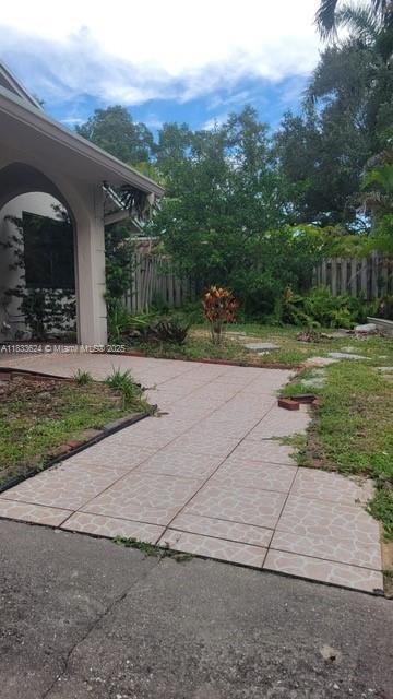 Foto principal - 1847 SW 24th Ave