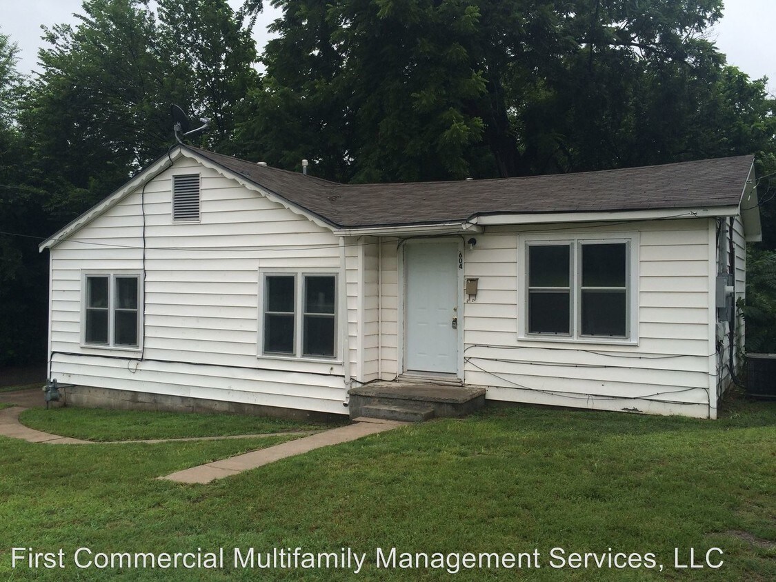 Foto principal - 2 br, 1 bath House - 604 W 2nd Street