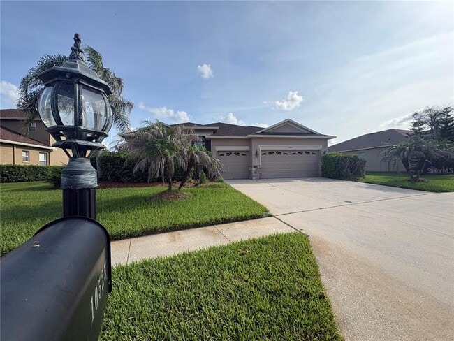 Building Photo - 10525 Palm Cove Ave
