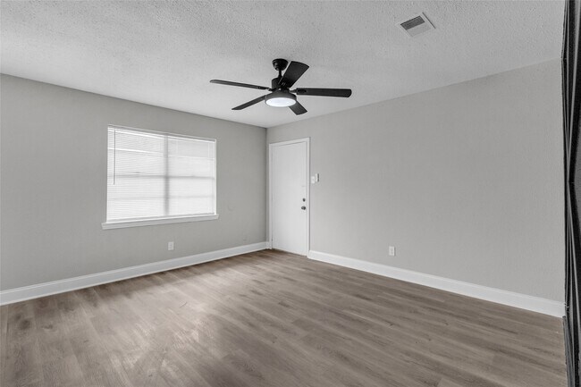 Foto del edificio - 3613 Crane St