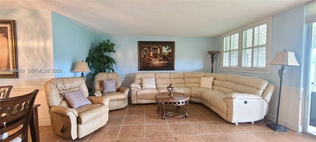 Foto del edificio - 3300 W Rolling Hills Cir