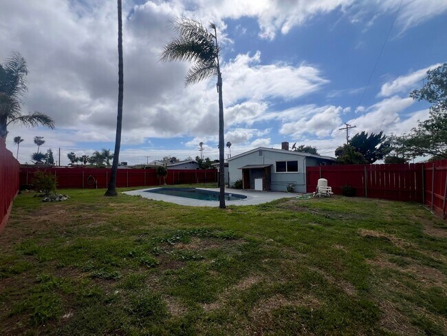 Building Photo - ***JUST REDUCED & MOVE IN SPECIAL!!!*** Mu...