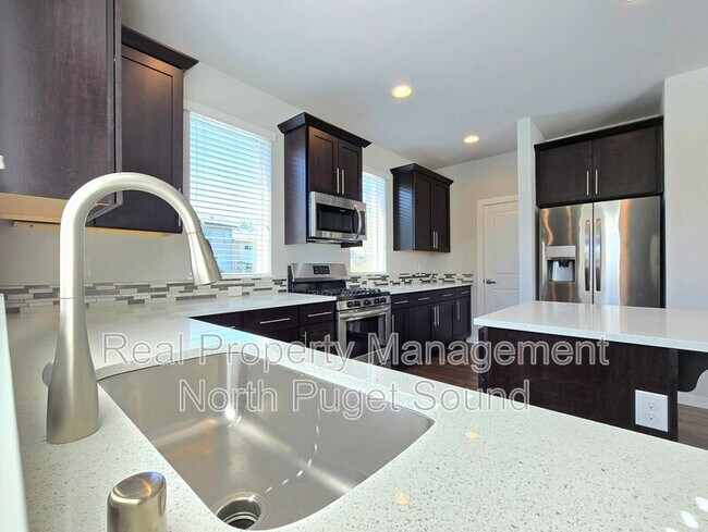 Building Photo - 12909 20th Dr W