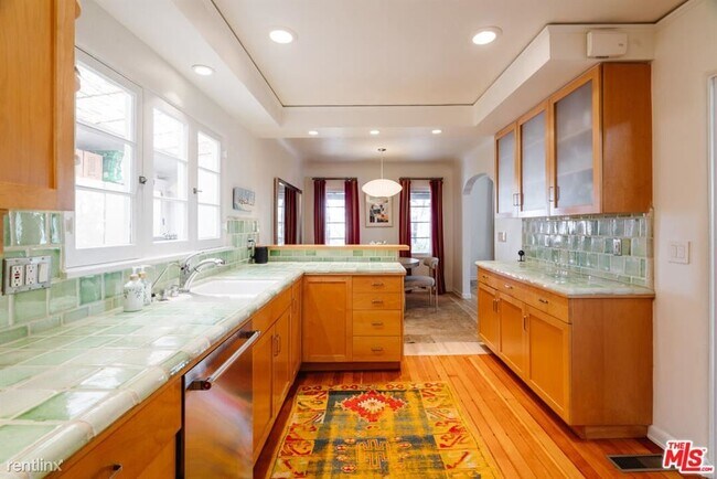 Foto del edificio - 2 br, 2 bath House - 1311 Maple St