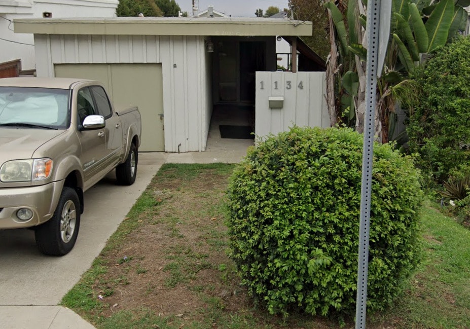 THREE BEDROOM ACROSS THE STREET FROM HERMOSA BEACH - 1134 Harper Ave