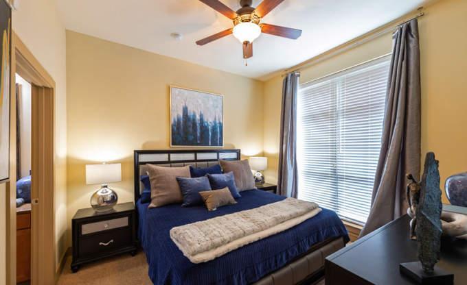 Foto principal - 1 bedroom in Houston TX 77057