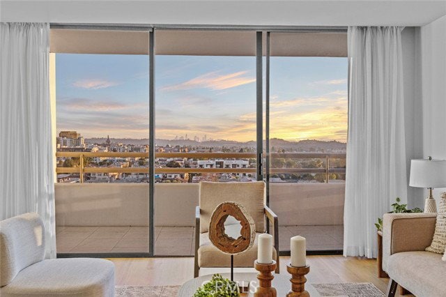 Building Photo - 343 Pioneer Dr