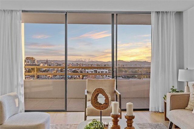 Foto del edificio - 343 Pioneer Dr