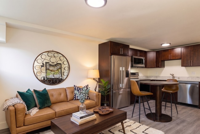 Building Photo - Ballard Seattle 3 Bedroom Apartment for Rent | In-Unit Laundry, Pet Friendly, Parking Available &...