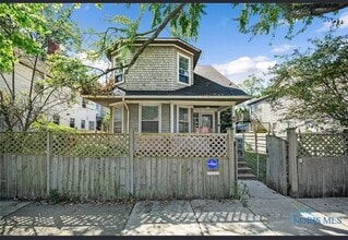 Building Photo - 513 Chestnut St