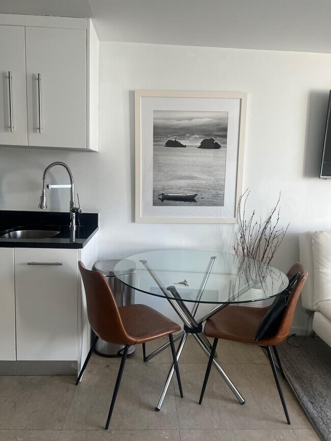 Foto del edificio - 501 Brickell Ave