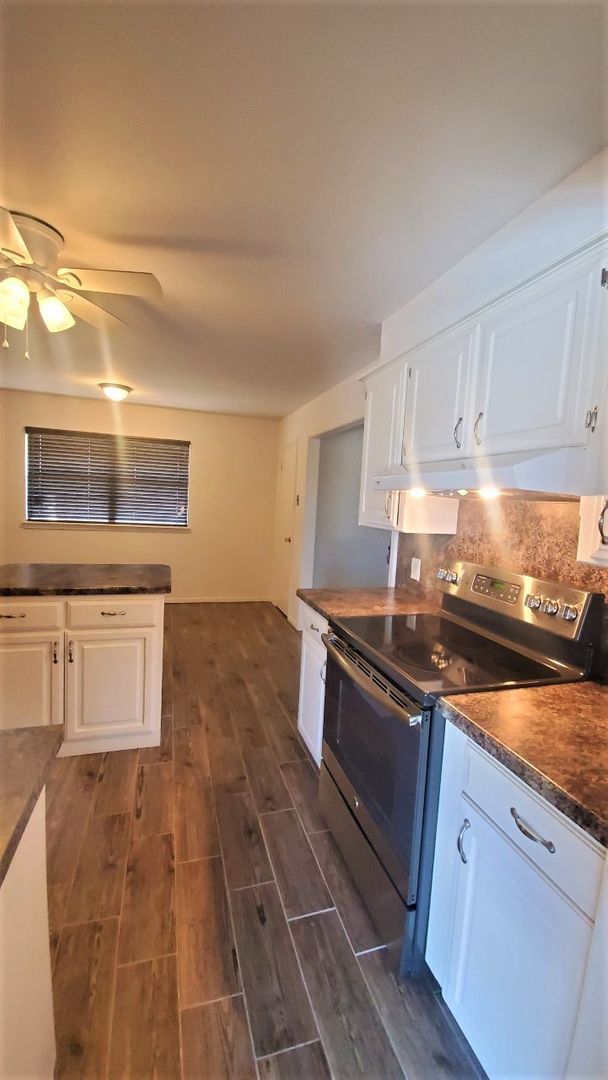 Building Photo - Super 3 Bed 2 Bath 2 Car Garage in Rolling...