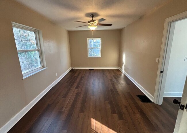 Foto del edificio - 214 O Bannon Ave