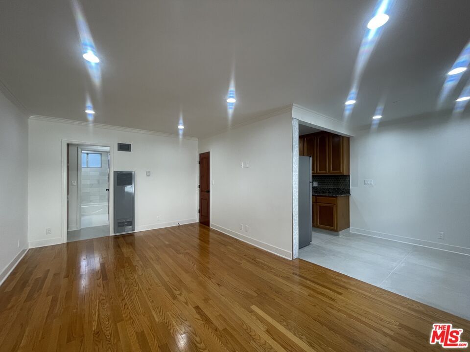 Foto principal - 1122 N Formosa Ave