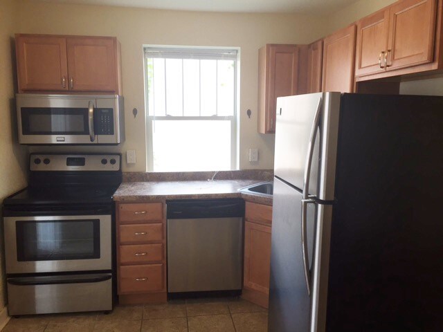 Foto principal - 107 S Wright St