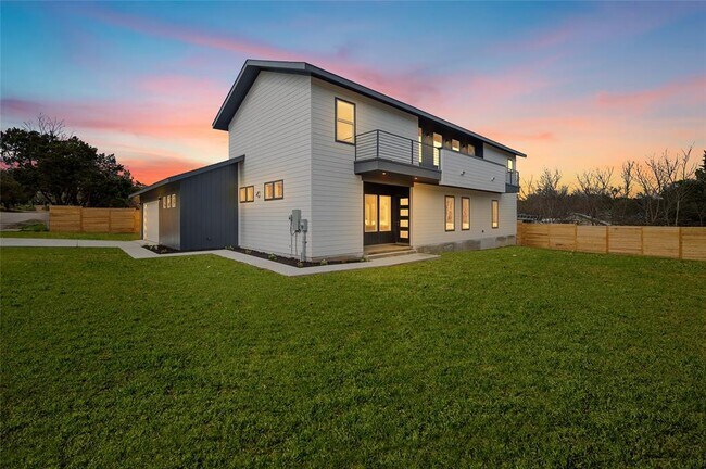 Building Photo - 8508 Yaupon Springs Cir