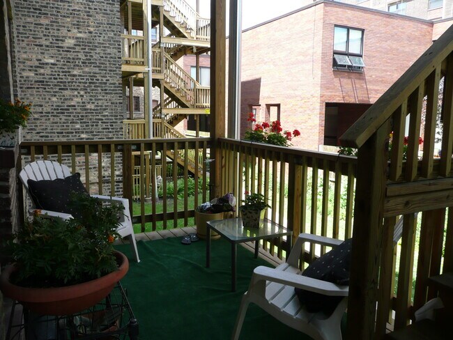 Foto del edificio - 3600 N Pine Grove Ave