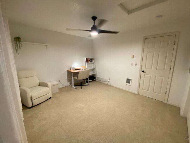 Foto del edificio - 2835 SW Western Blvd