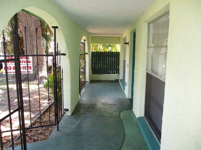 Foto del edificio - 7423 Washington St
