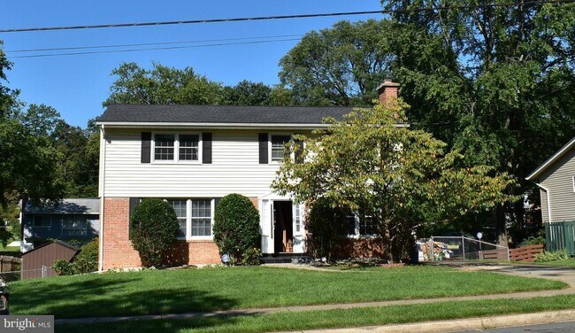 Building Photo - 2428 Drexel St