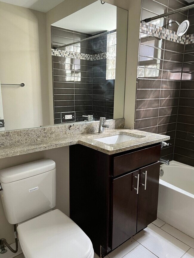 Foto del edificio - 4827 N Kedvale Ave