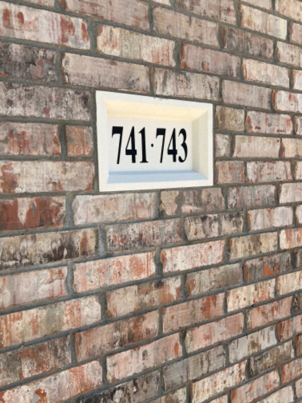 Building Photo - 743 N Hodge St