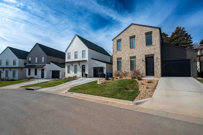 Foto del edificio - Owen Silos