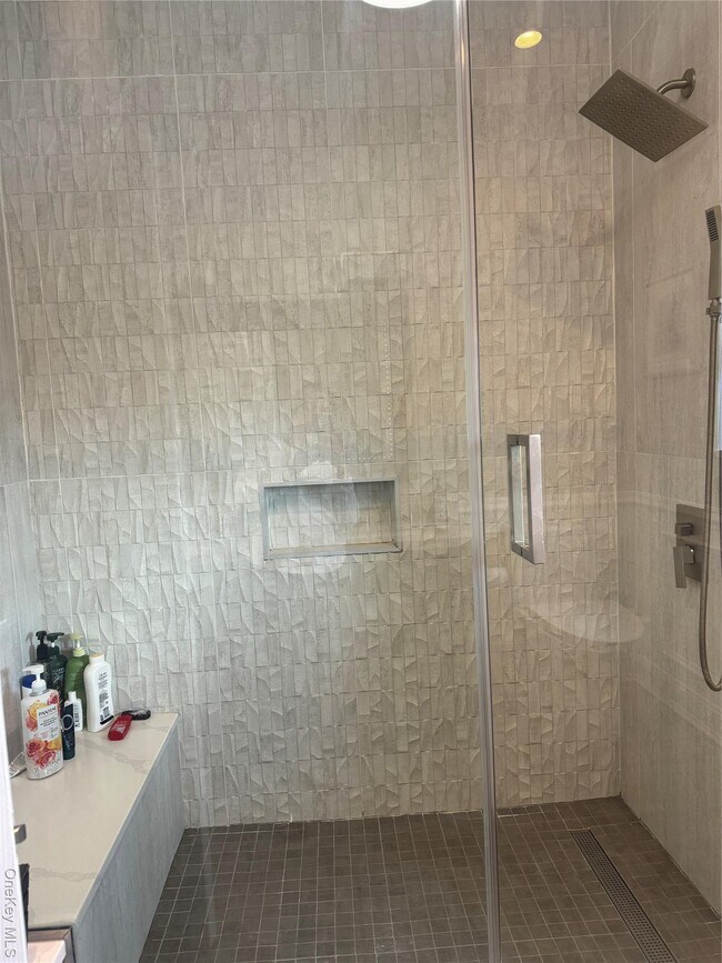 Foto del edificio - 221 Rivendell Ct