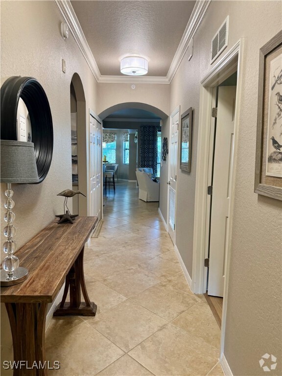 Building Photo - 9735 Acqua Ct