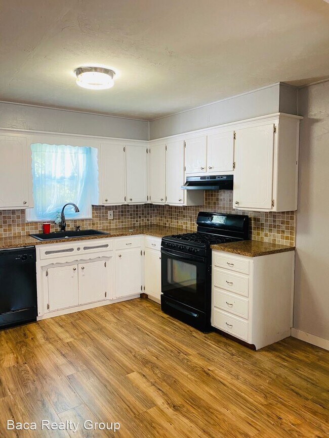 Building Photo - 3 br, 2 bath House - 615 W Washington Street