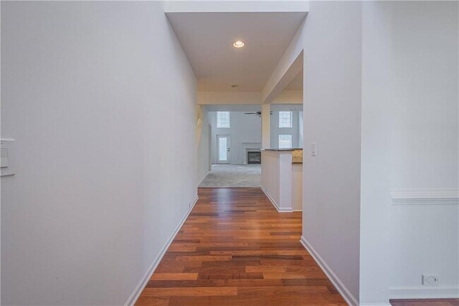 Foto del edificio - 7657 Legacy Rd