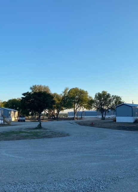 Building Photo - 330 Live Oak Rd