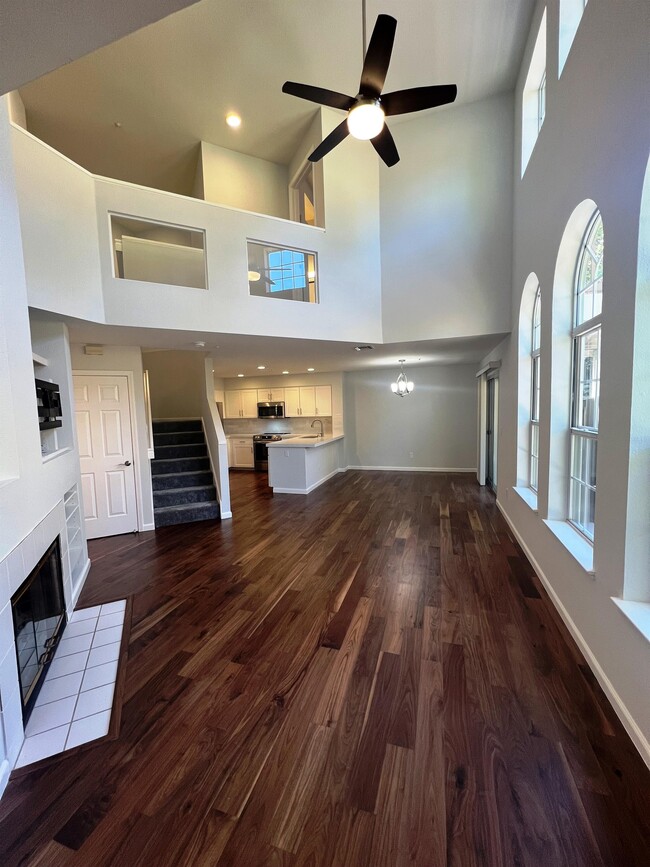 Building Photo - 304 Daybreak Ct