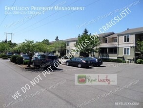 Building Photo - 3233 NE 12th St