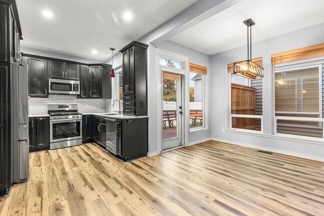 Foto del edificio - 18438 SE Stephens St