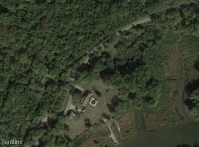Building Photo - 230 Felicity Cedron Rural Rd
