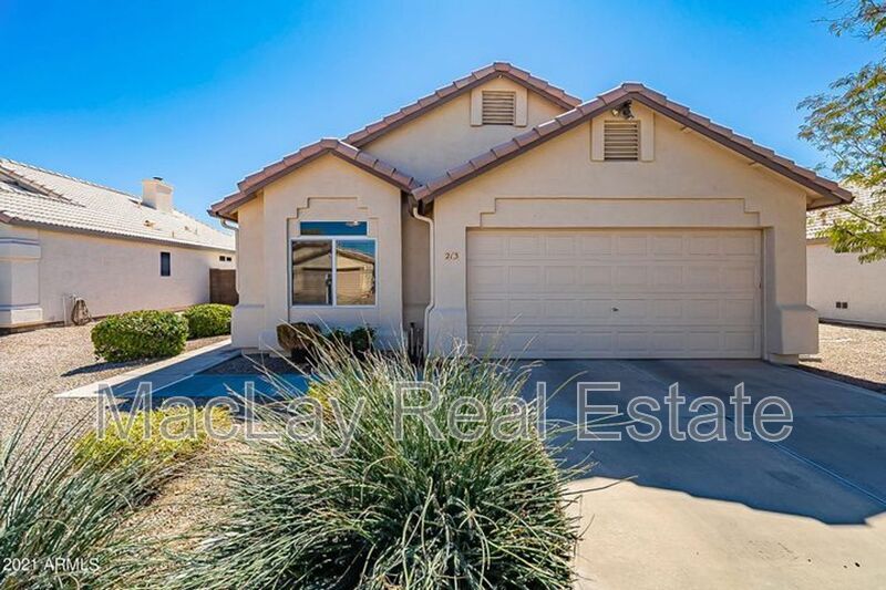 Foto principal - 213 W Caroline Ln