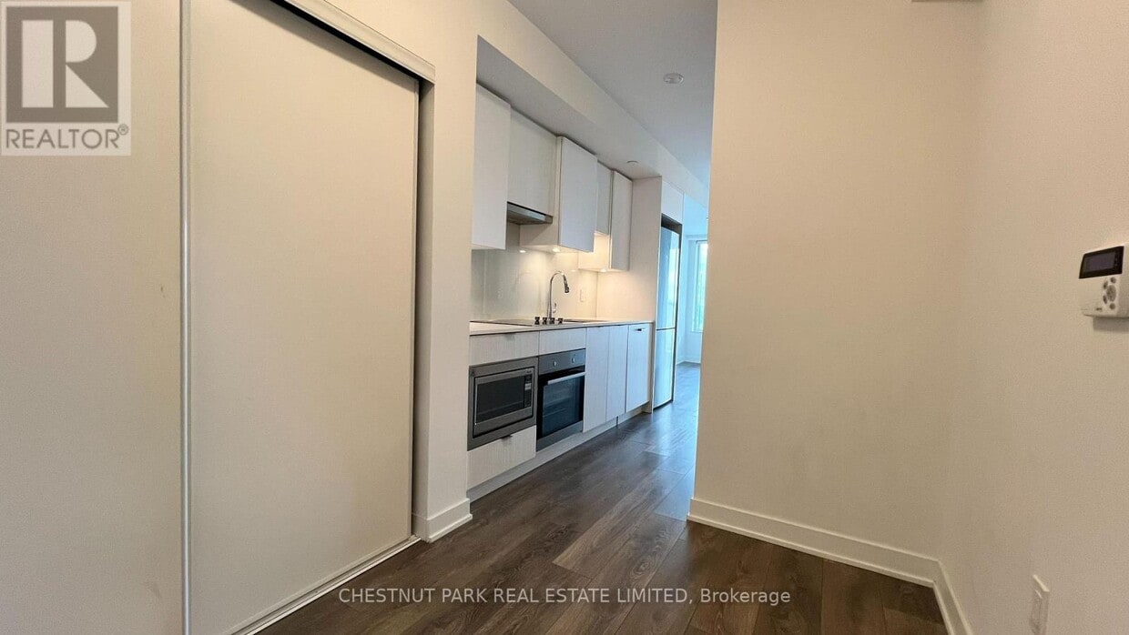 Photo principale - 99 Broadway Ave