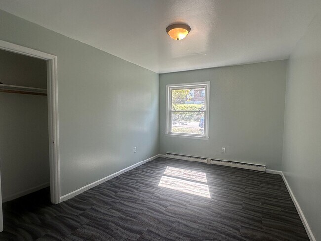 Building Photo - 524 Jefferson Ave