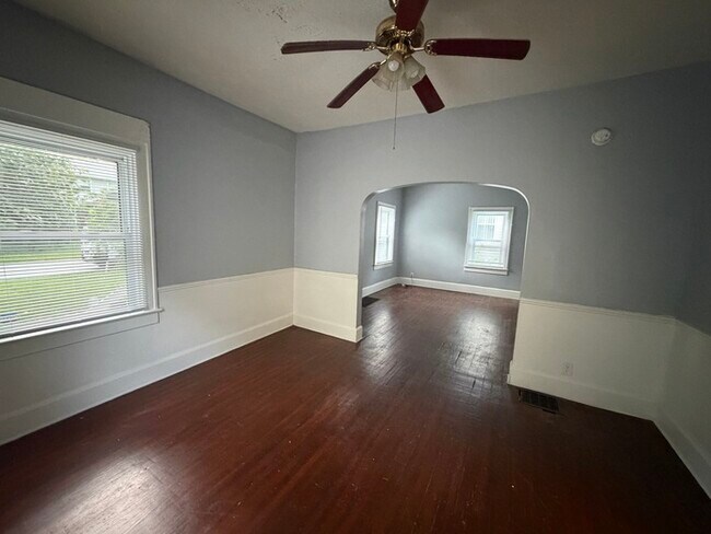 Foto del edificio - 3 Bedroom Near Irvington-Emerson Heights