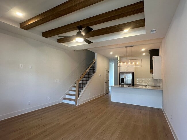 Building Photo - 1108 Windsor Sq