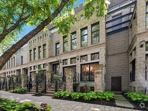Building Photo - 125 W Oak St