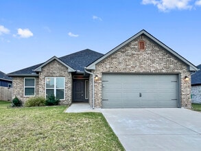 Building Photo - 2812 Orchid Dr