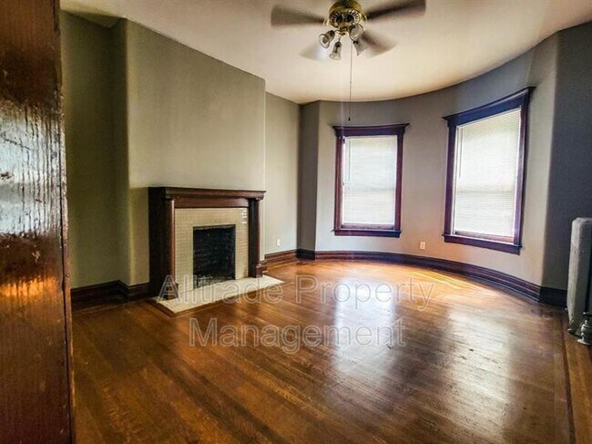 Building Photo - 1478 St James Ct