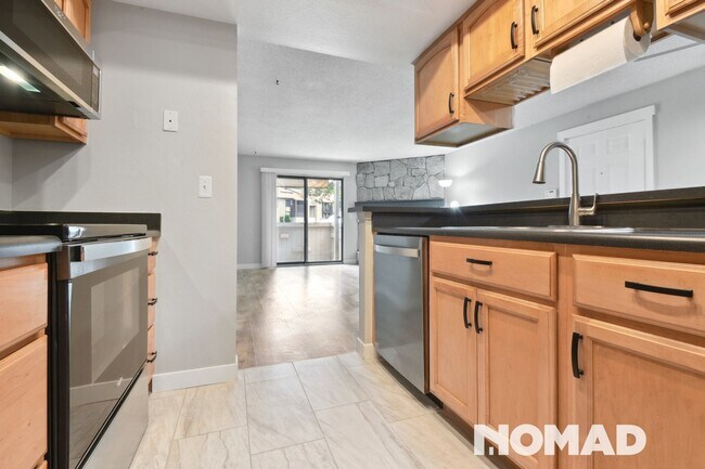 Foto del edificio - Charming 2BR Condo in Arvada