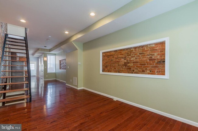 Building Photo - 131 N Collington Ave