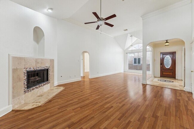 Foto del edificio - 1339 Parkway Ct