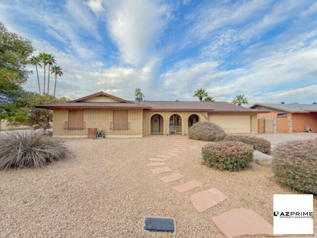 Photo - Spacious 4/2 Tempe Home!