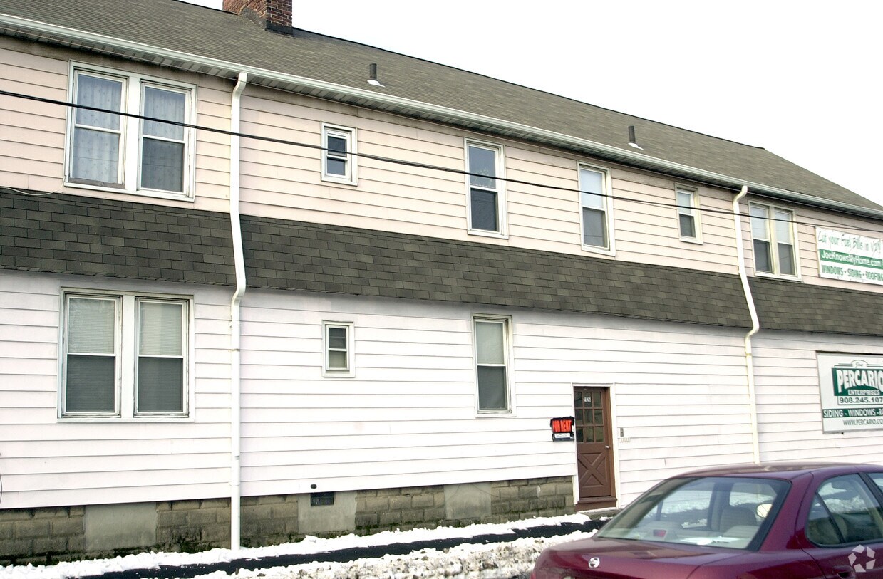 Building Photo - 2126 E Edgar Rd