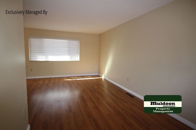 Building Photo - Sweet home with finished basement and garage!